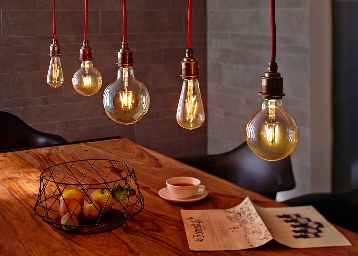 Wiskundig besteden Verbeteren Vollglas-LED-Lampen im Retro-Look dank LED-Filamenten